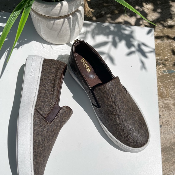 MICHAEL KORS🍂🍁MK signature print brown - Picture 8 of 10